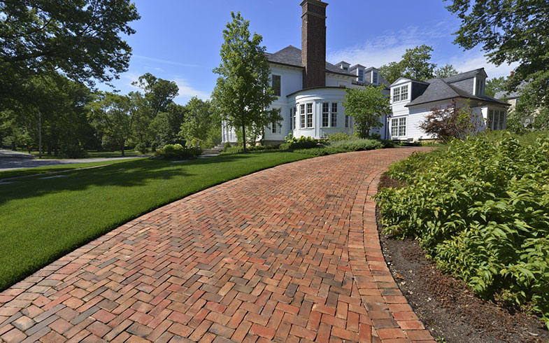 5 Benefits of Using the Interlocking Brick Paving Stones